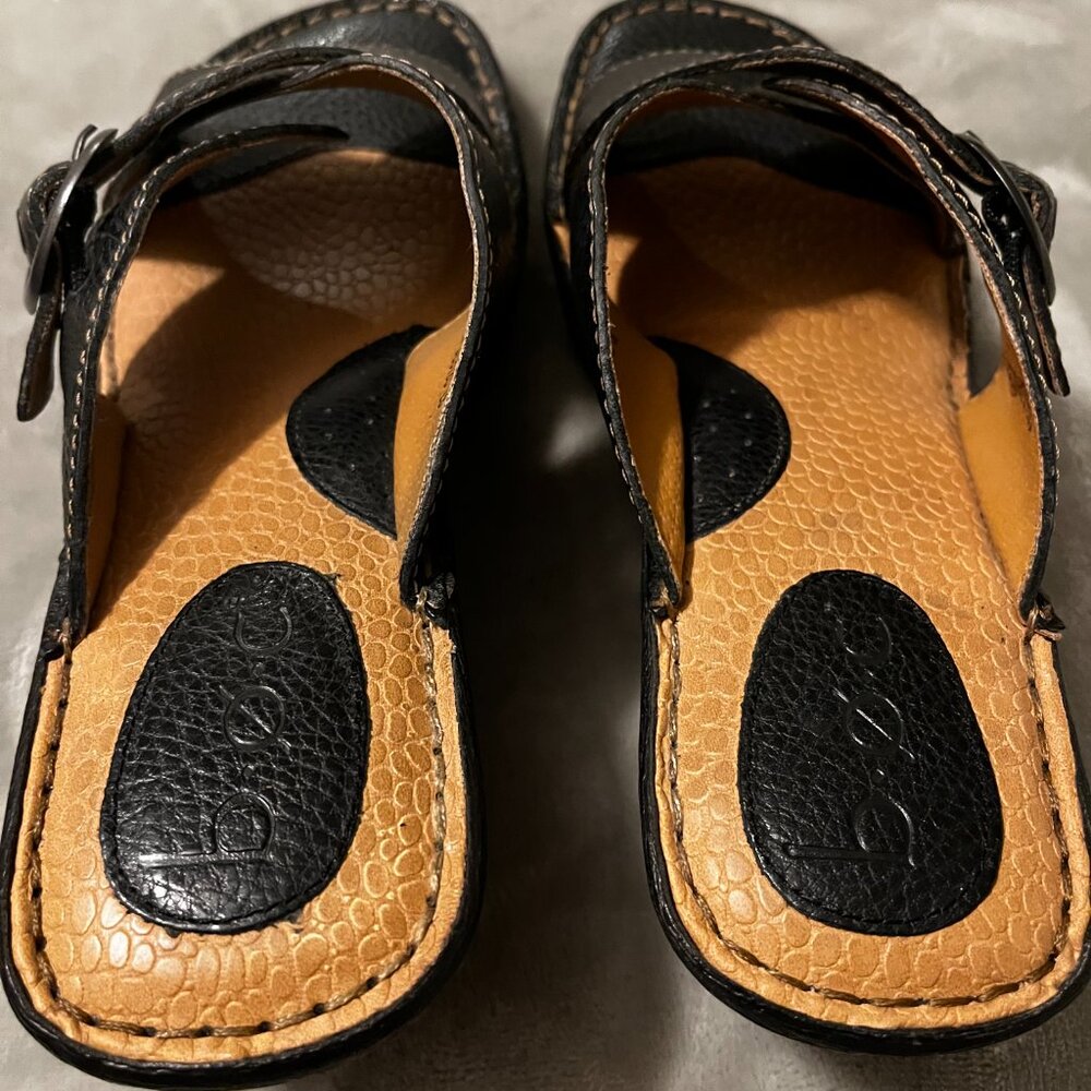 LIKE NEW / Gently Used} boc Women's Slip On, Wedge Sandals, Size 9 - Picture 2 of 9